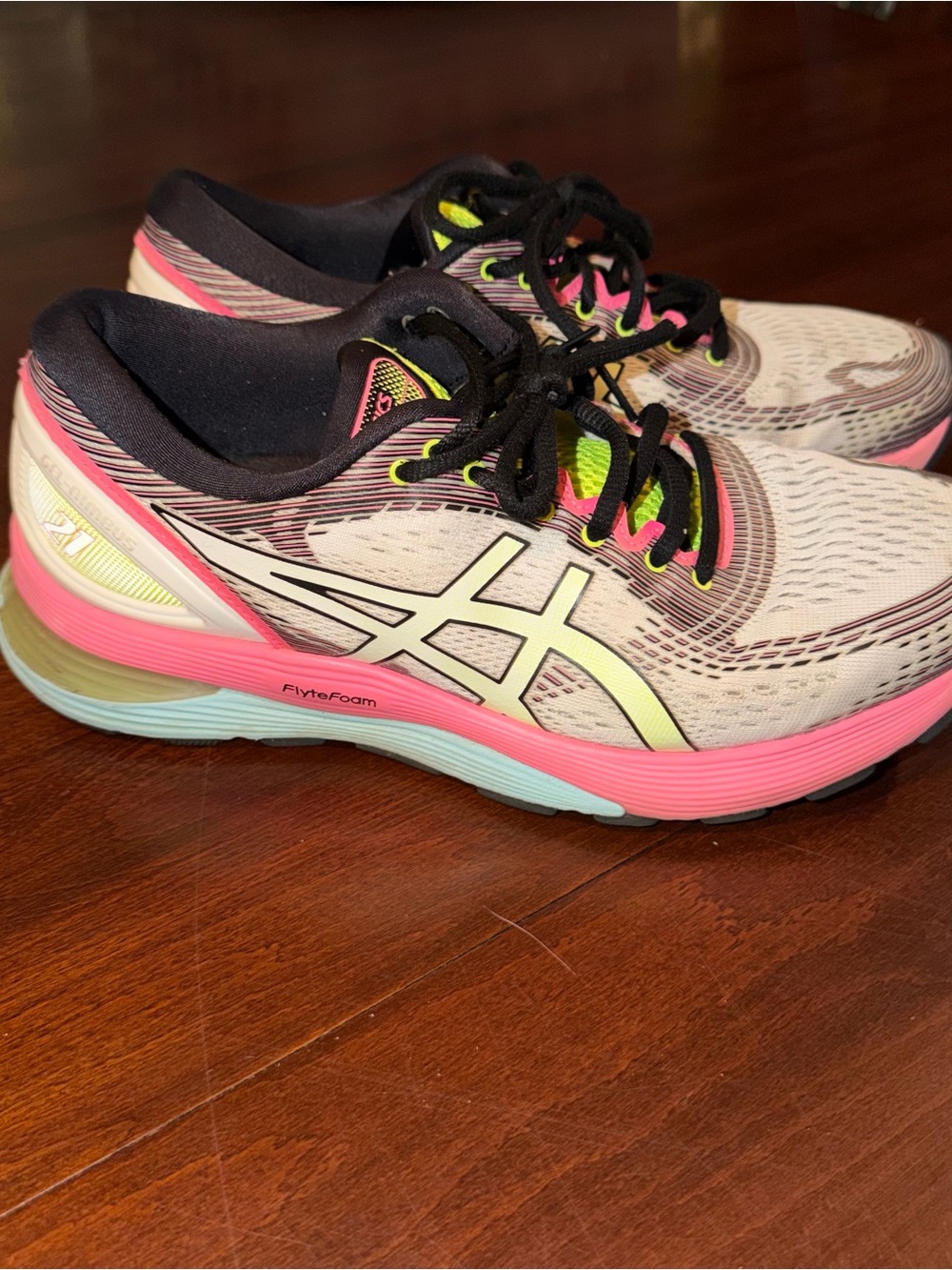 ASICS Gel Nimbus 21 Pink Neon Running Shoes Women’s 8.5